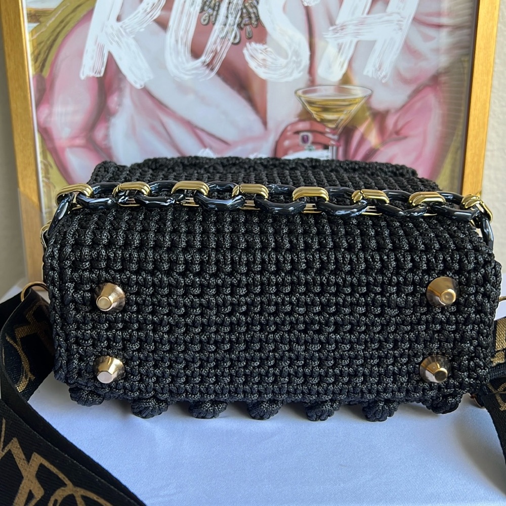 Classic Hand Crafted Crochet Crossbody Bag. - Picture 12 of 17